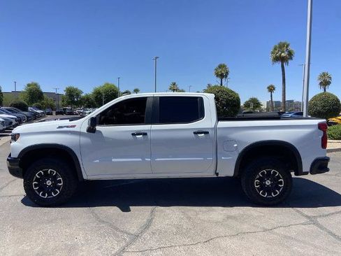 Used 2025 Chevrolet Silverado 1500 ZR2 w/ Technology Package AWD/4WD image 4