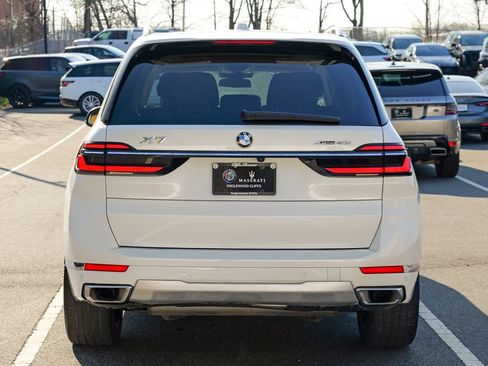 Used 2024 BMW X7 xDrive40i w/ Premium Package AWD/4WD image 6