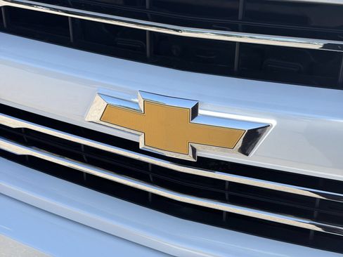 Used 2018 Chevrolet Silverado 1500 LT w/ All Star Edition AWD/4WD image 13