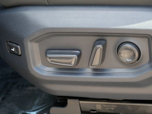 New 2026 Toyota Tundra Platinum AWD/4WD image 7