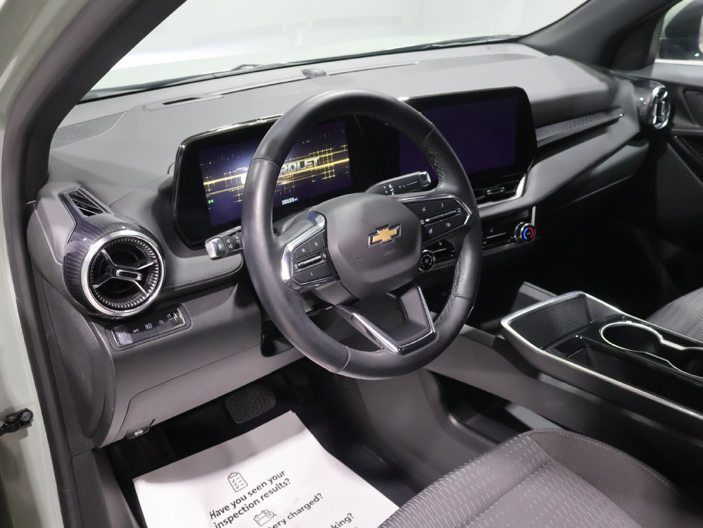 Used 2025 Chevrolet Equinox LT AWD/4WD image 15