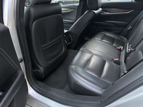 Used 2018 Cadillac XTS Luxury image 7