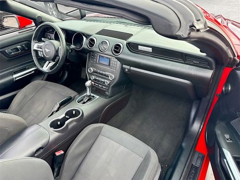 Used 2019 Ford Mustang Convertible image 33