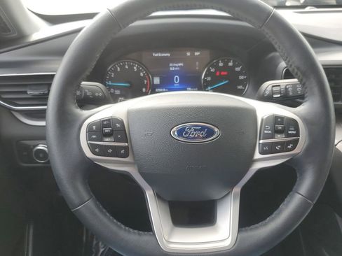 Used 2023 Ford Explorer XLT w/ Equipment Group 202A image 10