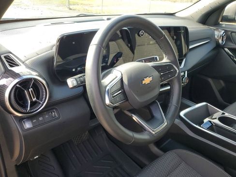 Used 2025 Chevrolet Equinox LT image 6