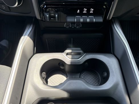 New 2026 RAM 1500 Big Horn AWD/4WD image 13