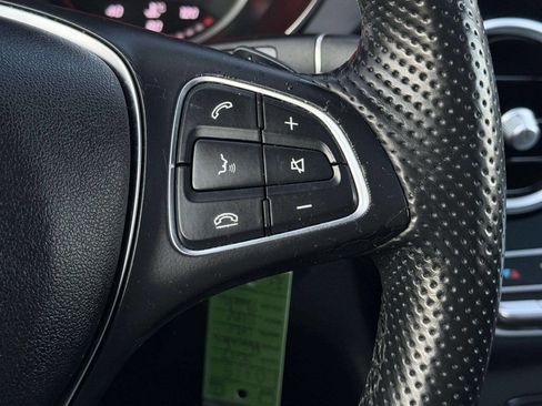 Used 2017 Mercedes-Benz GLC 300 4MATIC image 36