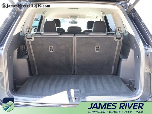 Used 2026 Volkswagen Atlas SE AWD/4WD image 14