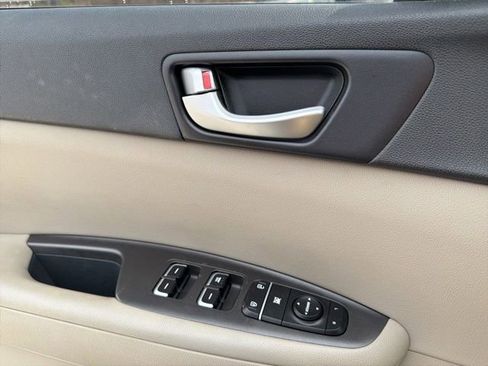 Used 2018 Kia Optima LX w/ 17" Alloy Wheels Package image 23