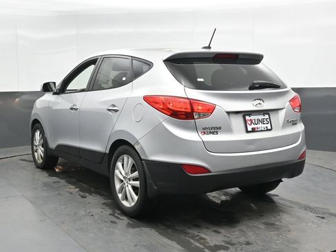 Used 2011 Hyundai Tucson Limited w/ Premium Pkg 3 FWD image 10