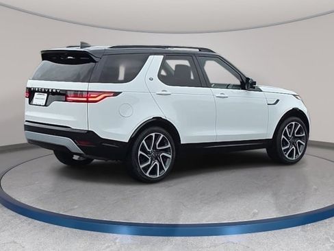 Used 2025 Land Rover Discovery Metropolitan Edition AWD/4WD image 5