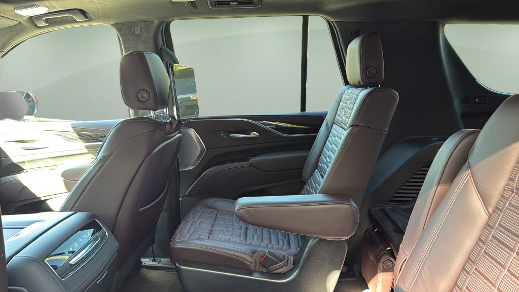 Certified 2023 Cadillac Escalade V w/ Heavy-Duty Trailer Package AWD/4WD image 24