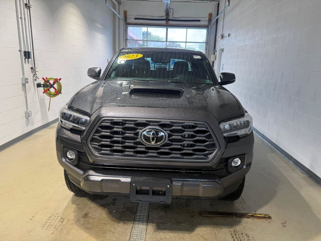 Certified 2023 Toyota Tacoma TRD Sport w/ Black Out Package (TMS) AWD/4WD image 9