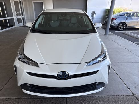 Used 2020 Toyota Prius LE w/ Carpet Mat Package AWD/4WD image 2