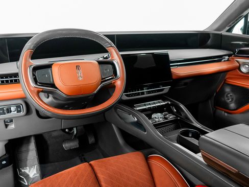 Used 2024 Lincoln Nautilus Black Label w/ Jet Appearance Package (87T) image 2