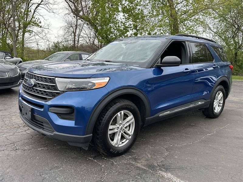 Used 2020 Ford Explorer XLT w/ Cold Weather Package AWD/4WD image 5