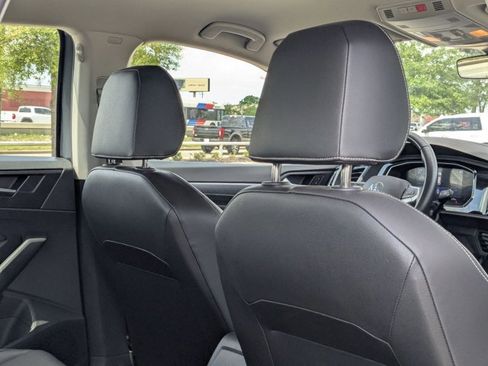 Used 2025 Volkswagen Jetta S image 18