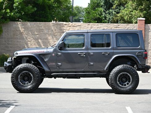 Used 2018 Jeep Wrangler Unlimited Rubicon w/ Dual Top Group AWD/4WD image 8