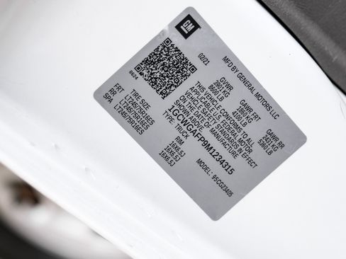 Used 2021 Chevrolet Express 2500 w/ Driver Convenience Package image 39