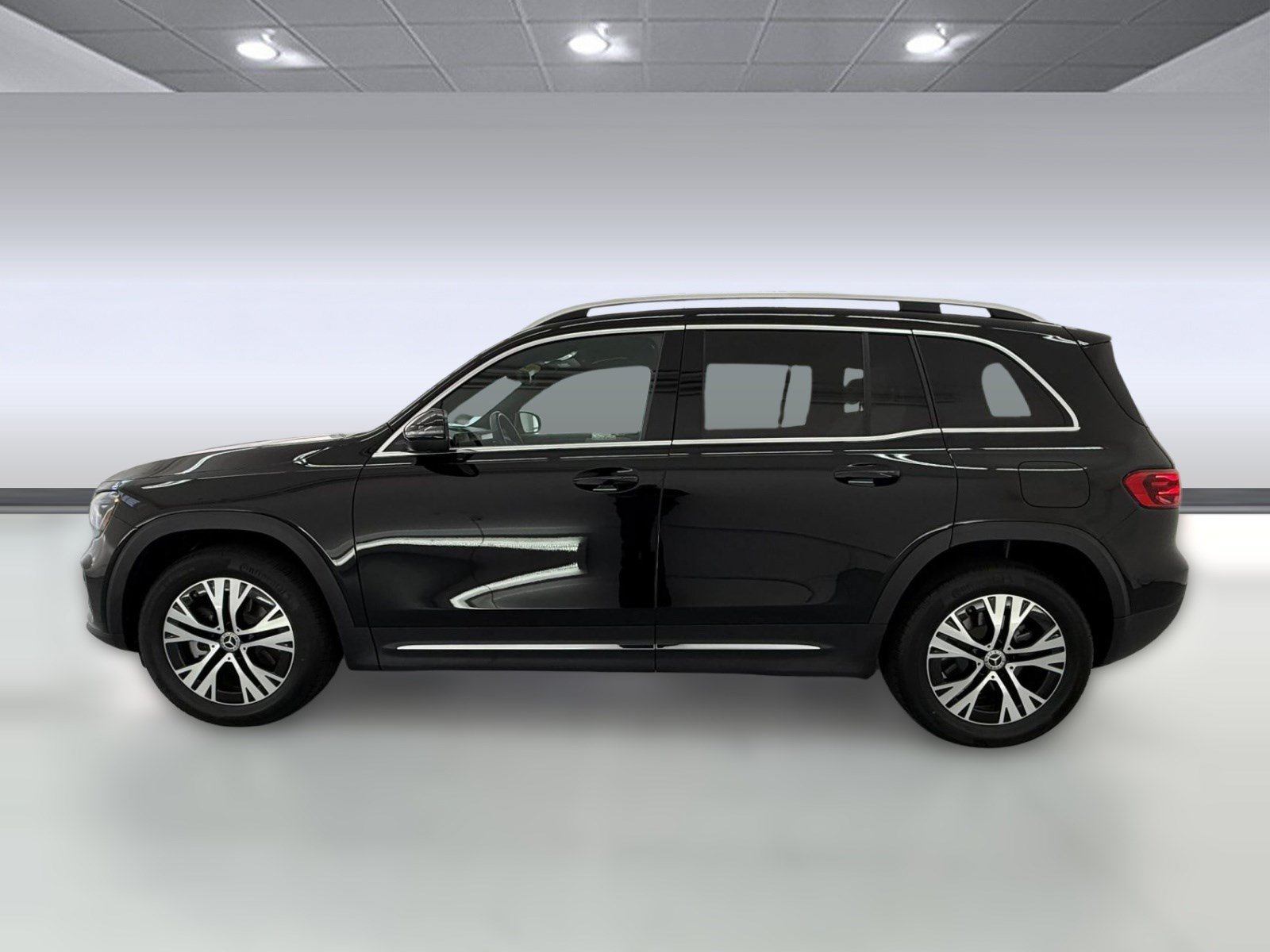 Certified 2026 Mercedes-Benz GLB 250 image 2