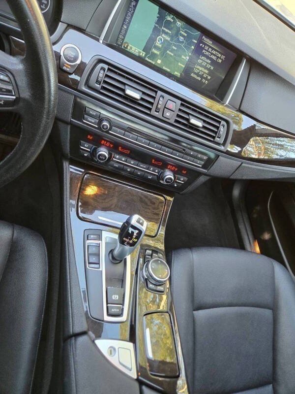 Used 2014 BMW 528i Sedan RWD image 2