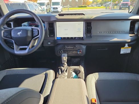New 2025 Ford Bronco 4-Door w/ Sasquatch Package image 11