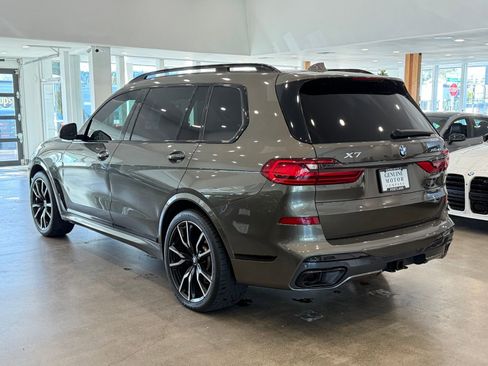 Used 2022 BMW X7 xDrive40i w/ M Sport Package image 4