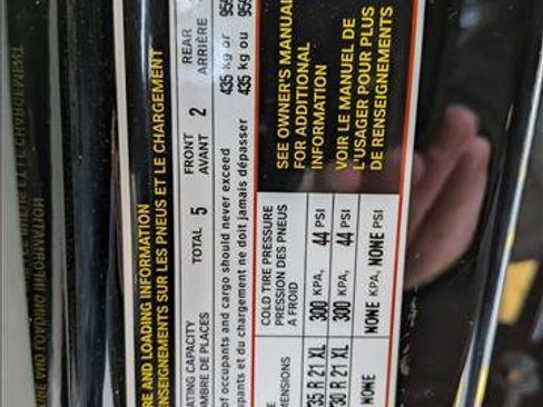 Used 2017 BMW 750i xDrive image 14