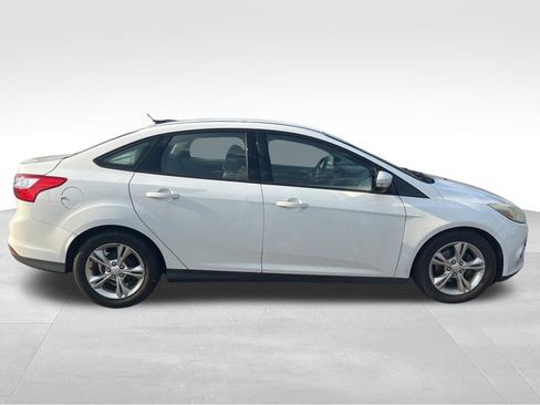 Used 2013 Ford Focus SE image 9