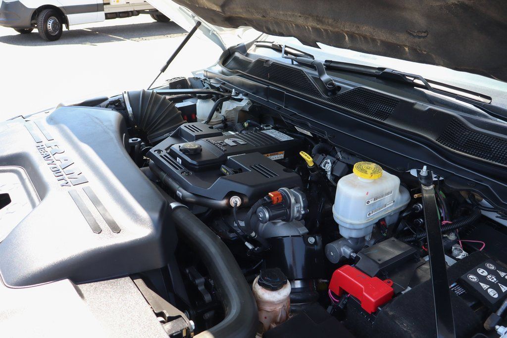Used 2022 RAM 5500 Tradesman AWD/4WD image 14