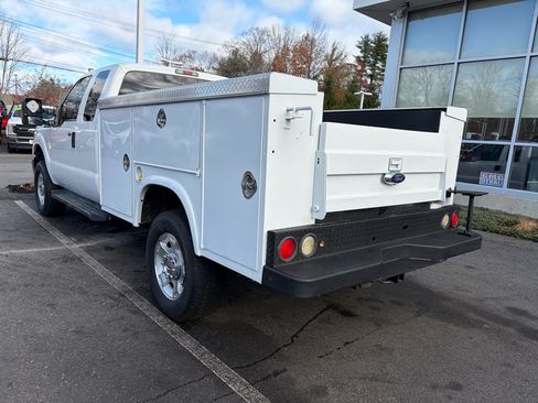 Used 2016 Ford F250 XLT w/ XLT Interior Package image 10