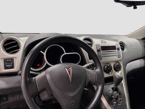 Used 2009 Pontiac Vibe w/ Preferred Package FWD image 11