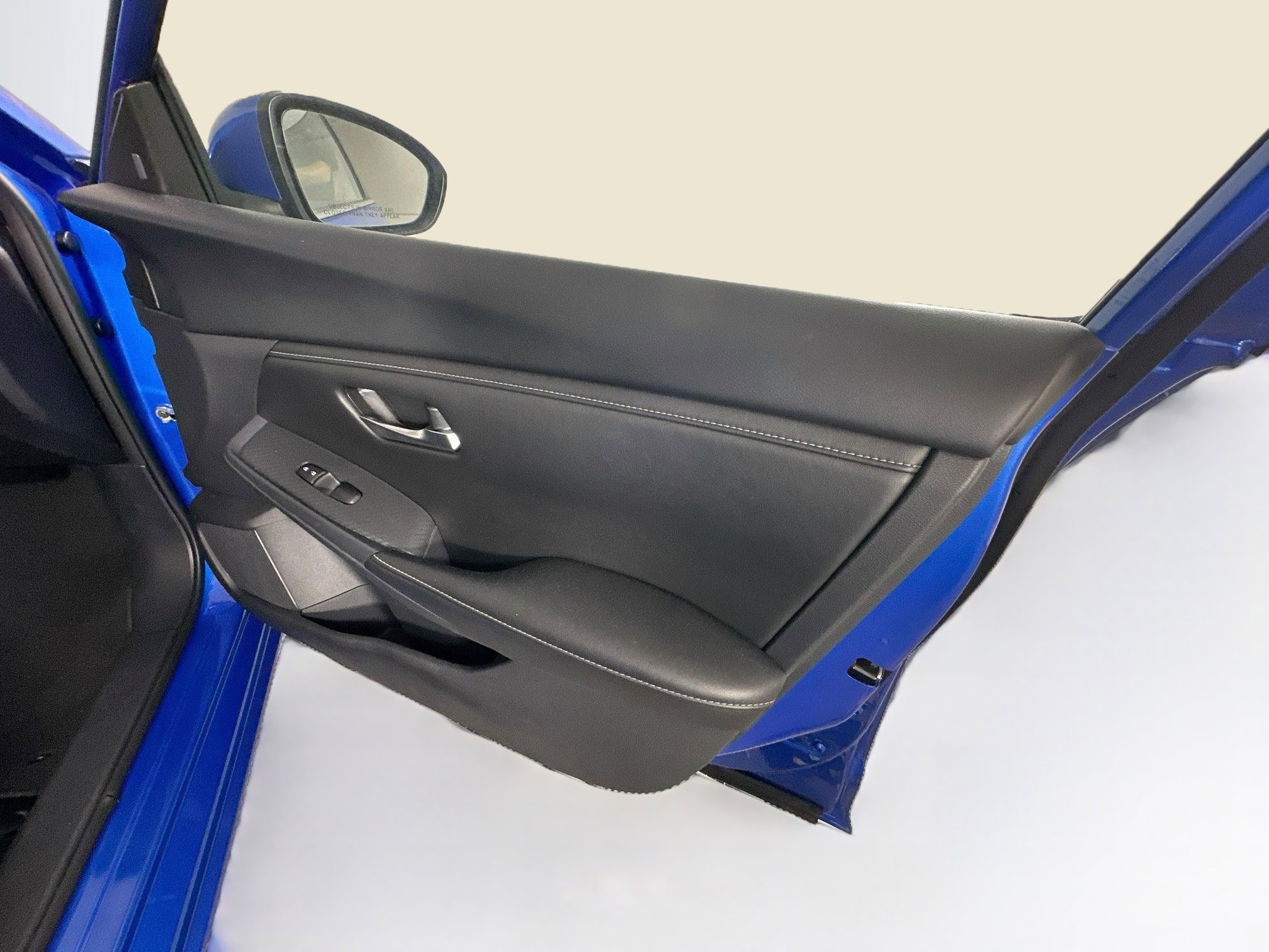 Used 2025 Nissan Sentra SV FWD image 30