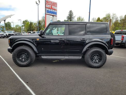 New 2026 Ford Bronco Badlands image 8