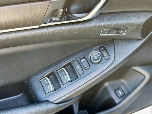 Used 2021 Honda Accord EX-L image 18