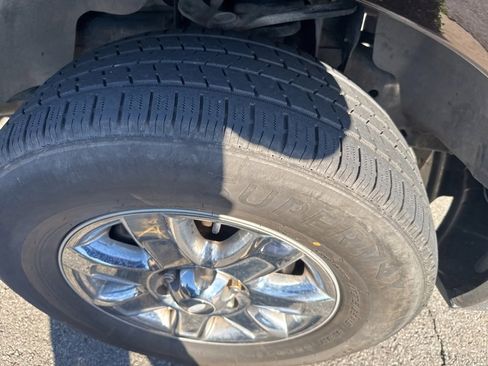 Used 2013 Ford F150 XLT w/ XLT Chrome Pkg image 5