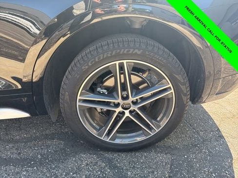 Used 2023 Audi Q5 e Prestige w/ Prestige Package AWD/4WD image 4