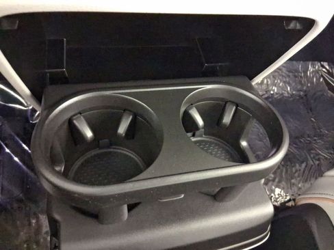 Used 2025 Volkswagen ID. Buzz 1st Edition image 27