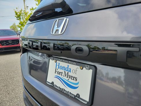 Used 2024 Honda Pilot EX-L image 7