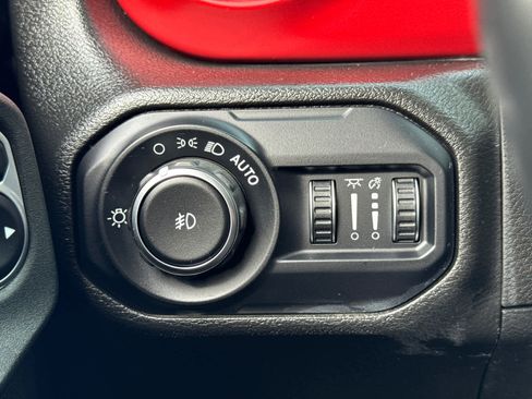 Used 2022 Jeep Wrangler Rubicon w/ LED Lighting Group image 22