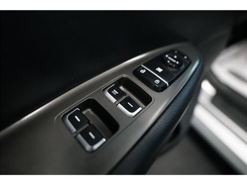 Used 2019 Kia Optima LX image 16