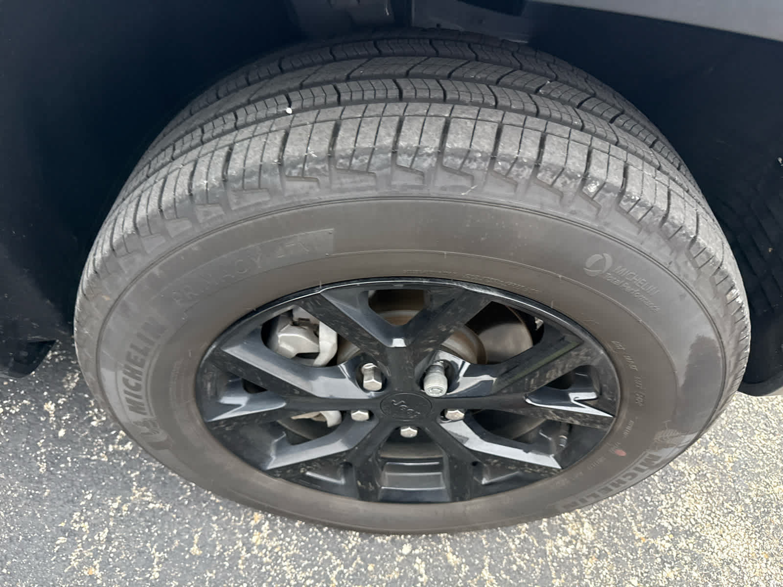 Used 2024 Jeep Grand Cherokee Altitude AWD/4WD image 9
