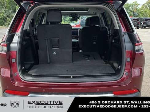 Used 2023 Jeep Grand Cherokee L Limited w/ Luxury Tech Group II AWD/4WD image 26