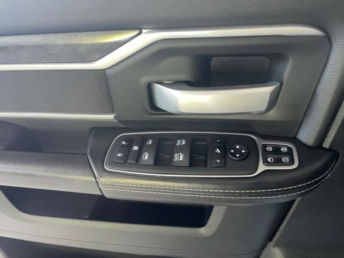 Used 2024 RAM 2500 Big Horn w/ Night Edition AWD/4WD image 17