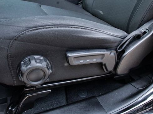 Used 2022 Jeep Gladiator Willys image 14