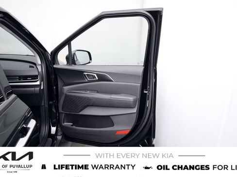 New 2026 Kia Carnival SX w/ SX Dark Edition Package FWD image 15
