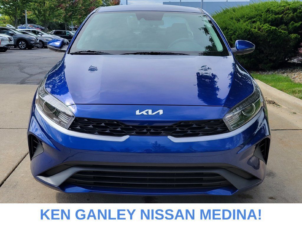 Used 2023 Kia Forte LXS w/ LXS Technology Package FWD image 8