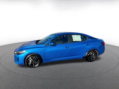 Used 2025 Nissan Sentra SV FWD image 9