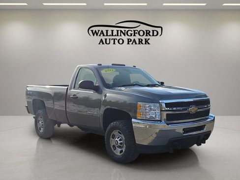 Used 2011 Chevrolet Silverado 2500 W/T w/ Snow Plow Prep Package image 3