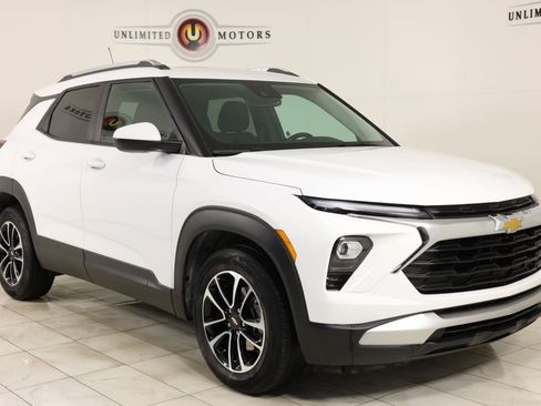 Used 2024 Chevrolet TrailBlazer LT w/ Convenience Package FWD image 39